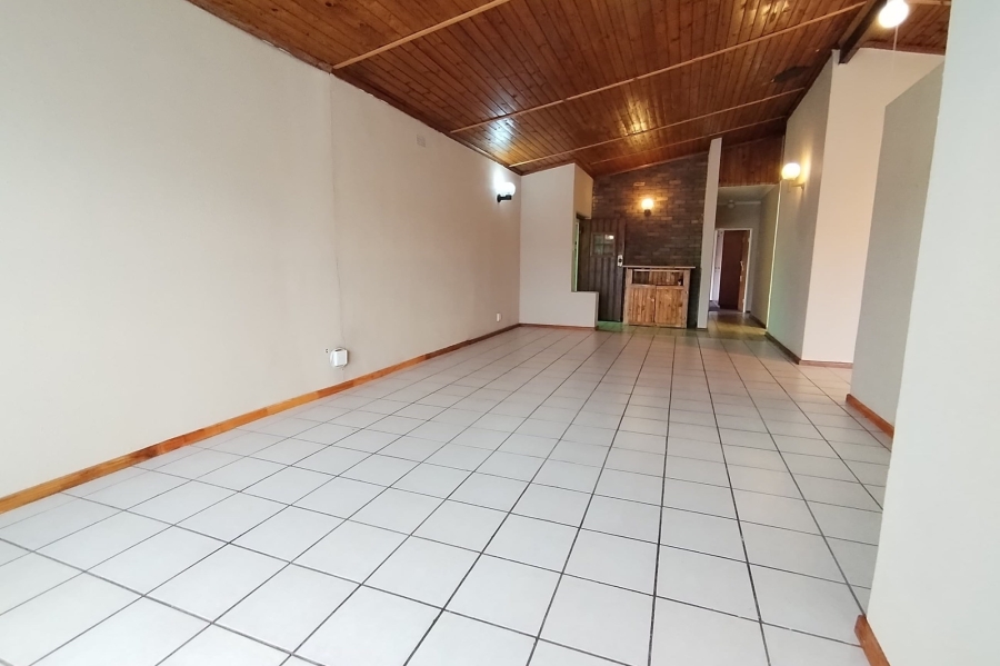 4 Bedroom Property for Sale in Protea Heights Western Cape